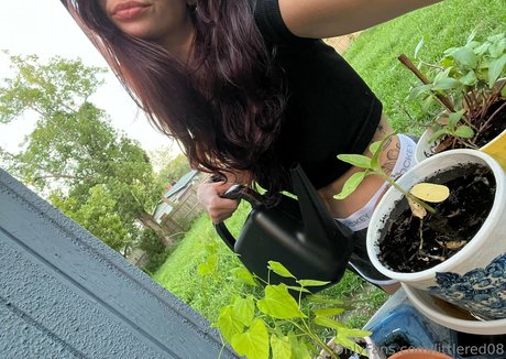 littlered08 free onlyfans