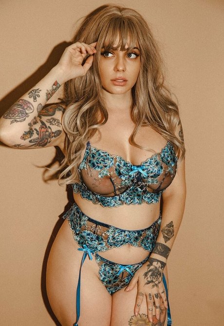 leezalushfree only fans xxx