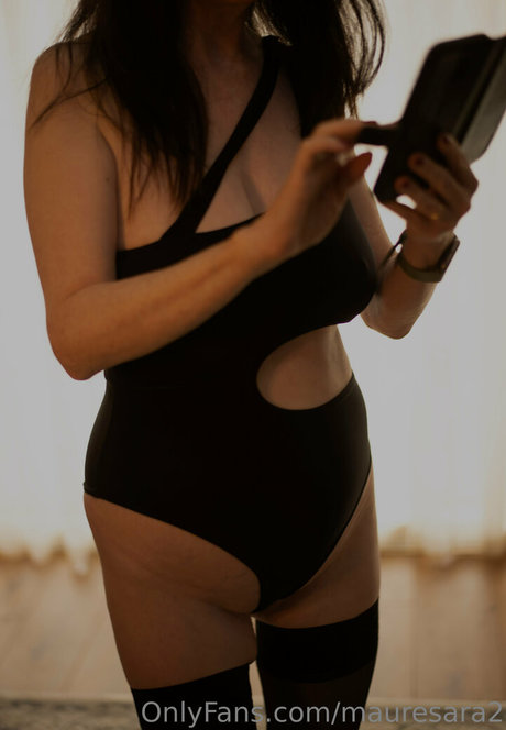 mauresara2 onlyfans leak ass