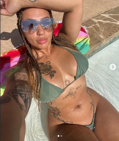 kristinmaried onlyfans model photo