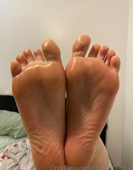 italianfeetluv onlyfans photo