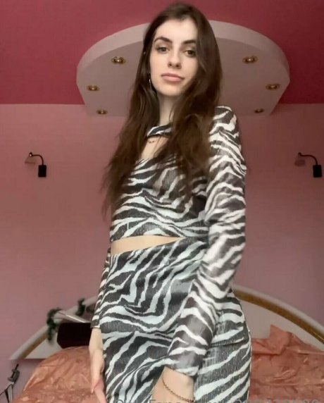 annie minor Profile pic