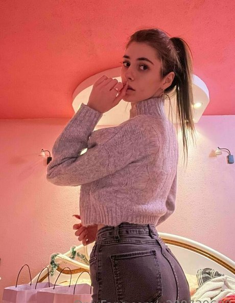 annie minor onlyfans naked leak