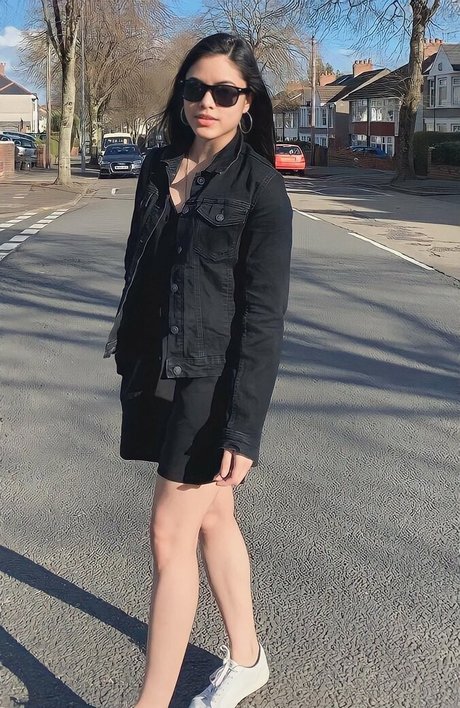 Crystalst onlyfans naked