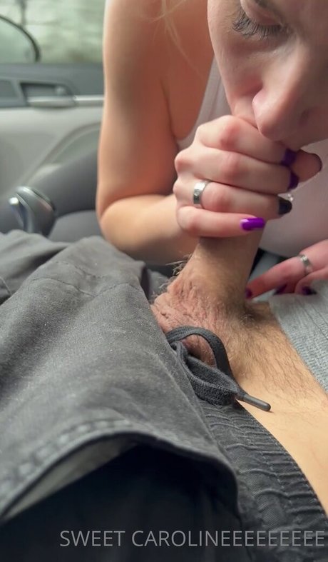 _Caroline Skubal onlyfans pics