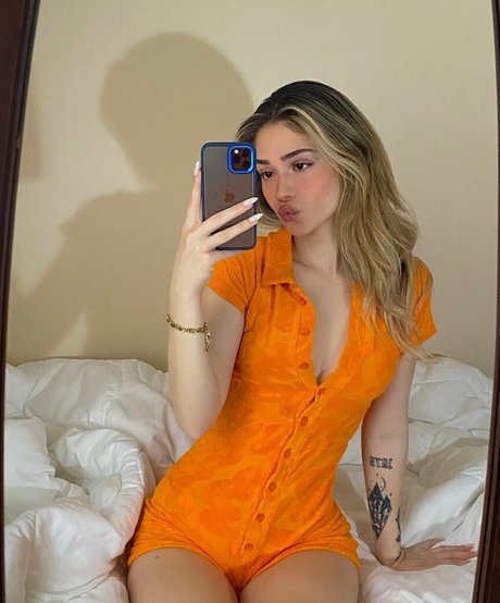 Melike Saygin onlyfans naked