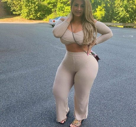 Ivoryyyyy onlyfans content