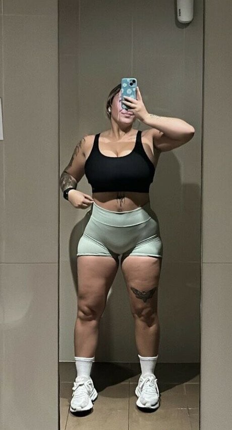 Izzycastilloo naked onlyfans leaks