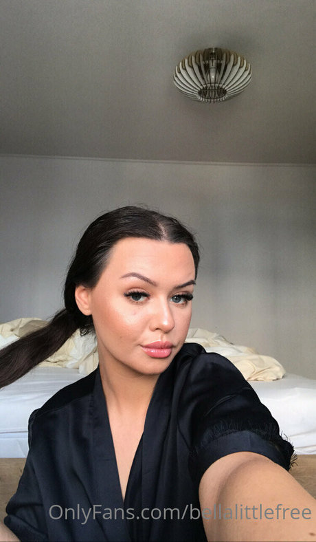 bellalittlefree22 onlyfans creator
