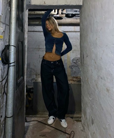 Linea Sindt onlyfans explicit content