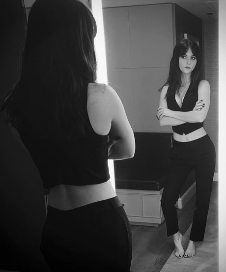 Emilia Jones onlyfans leaked dirtyship