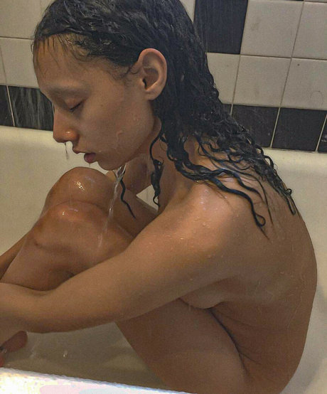 Jazelle Zanaughtti onlyfans nudes leaks