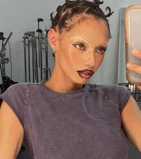 Jazelle Zanaughtti onlyfans strip