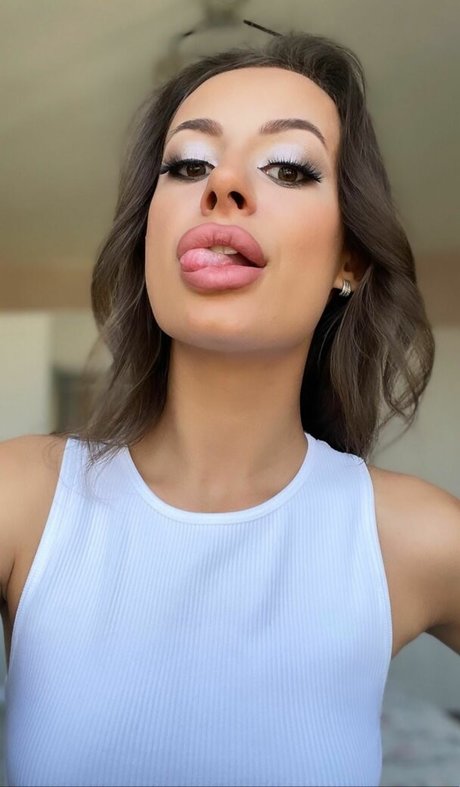 Tinylelax onlyfans naked leak