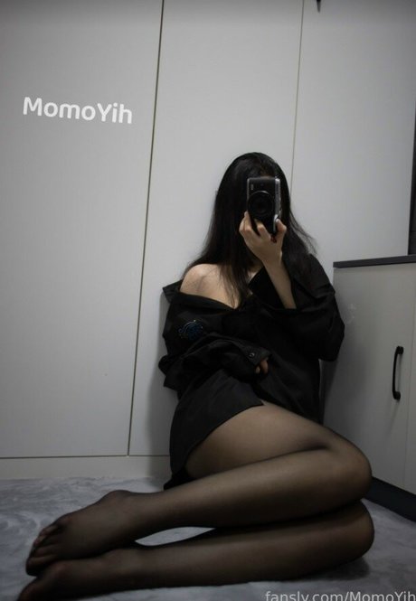 MomoYih onlyfans naked leaks