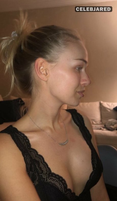 Frederikke Bach onlyfans nude porn