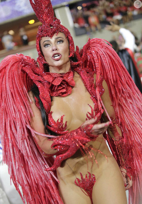 Paola Oliveira onlyfans hot