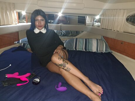 Soy Tu Santa 23 onlyfans model