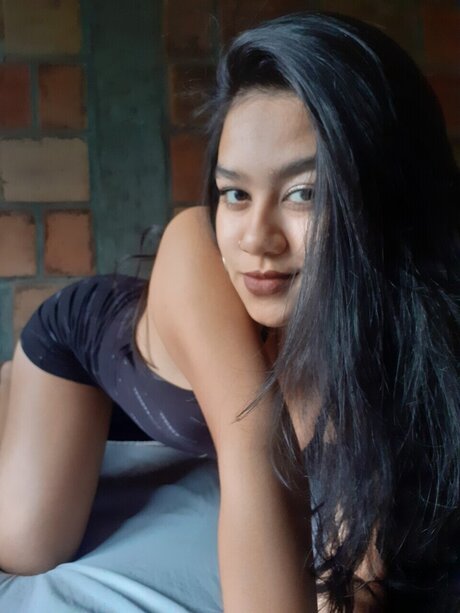 angieyv12 onlyfans desnuda