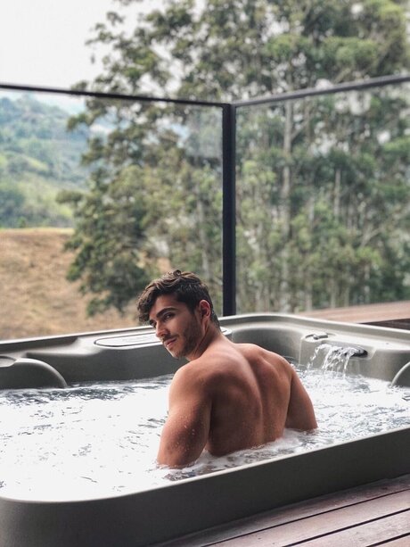 Juan Duque leaked porn onlyfans