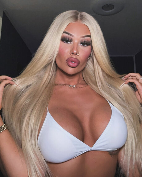 SHIRIN CHRISTIANS nude onlyfans porn