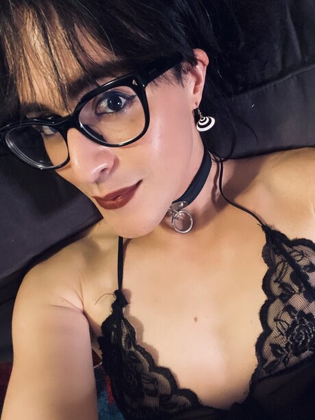 Vana DeLuna onlyfans striptease