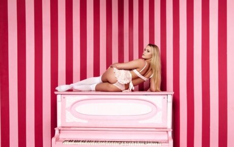 Sophia Swan only fans review