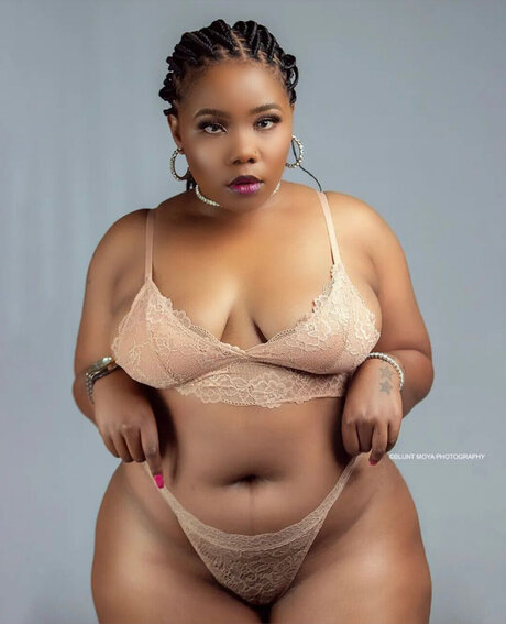 Sama Sensual_ desnuda onlyfans