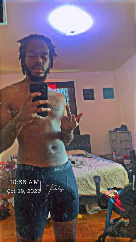 Treasure Trej onlyfans ass