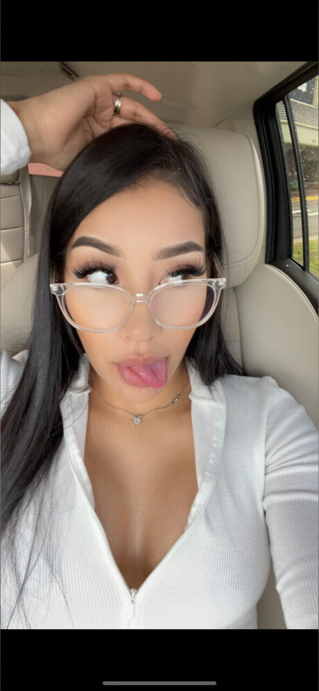 Noelialust only fans pic