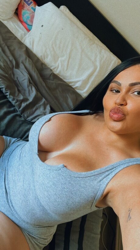 OliviaSpice onlyfans tits
