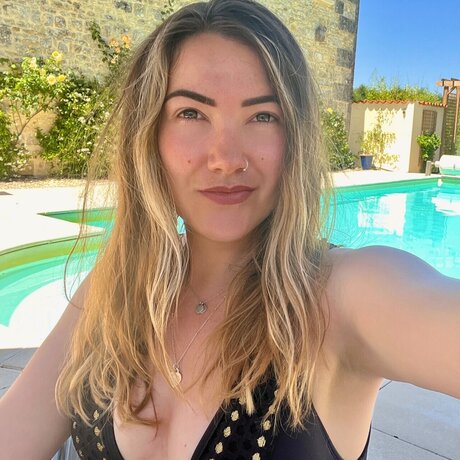 Cara Lovelace onlyfans leaked.