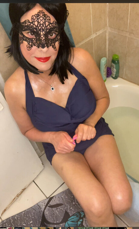 PJ In Bed onlyfans leaked