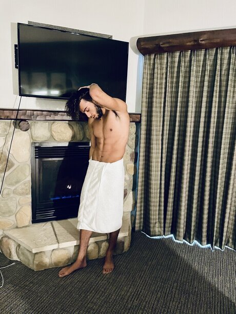 Light skin heezy onlyfans topless