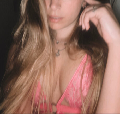 Adventurous Luna onlyfans hot