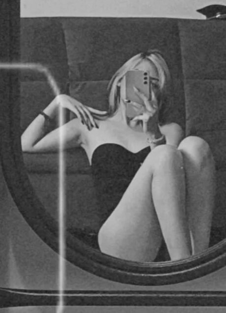 Hazel Moon onlyfans content