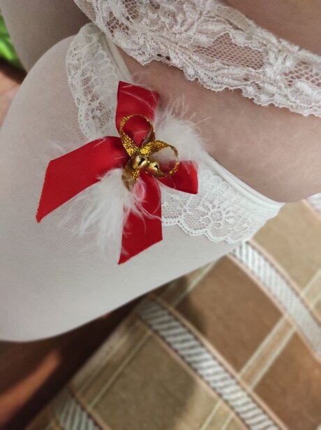 Ulyana top 4 2_ onlyfans model photo