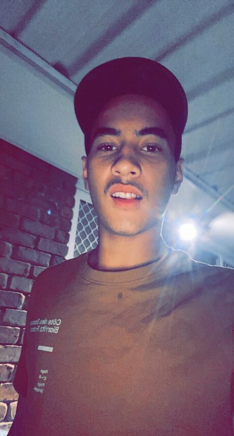 Charles junior desnuda onlyfans