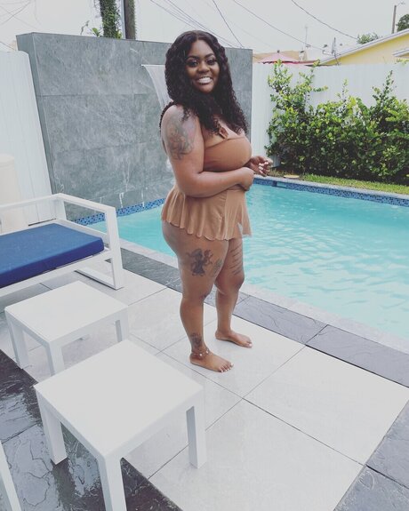 Dripping Chocolate onlyfans boobs