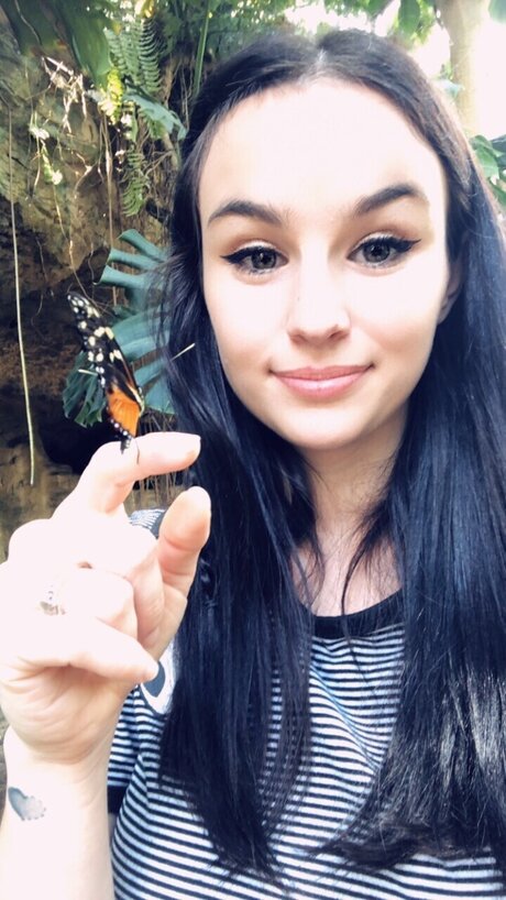 Bebevivika only fans nude