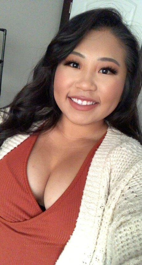 Nesheirs Moua leaked nude onlyfans