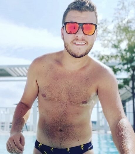 Vic Holbrook nude leak onlyfans