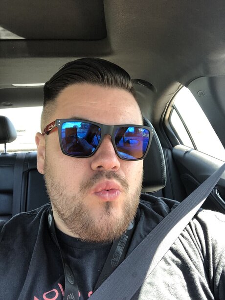 Michael Simeon onlyfans nudes