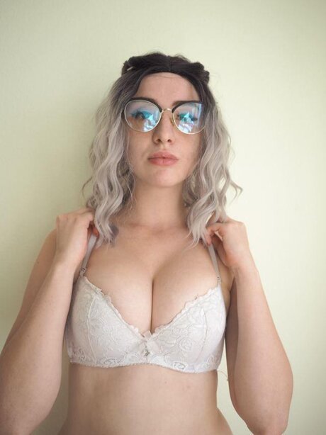 Hey its Meow nude onlyfans leaks