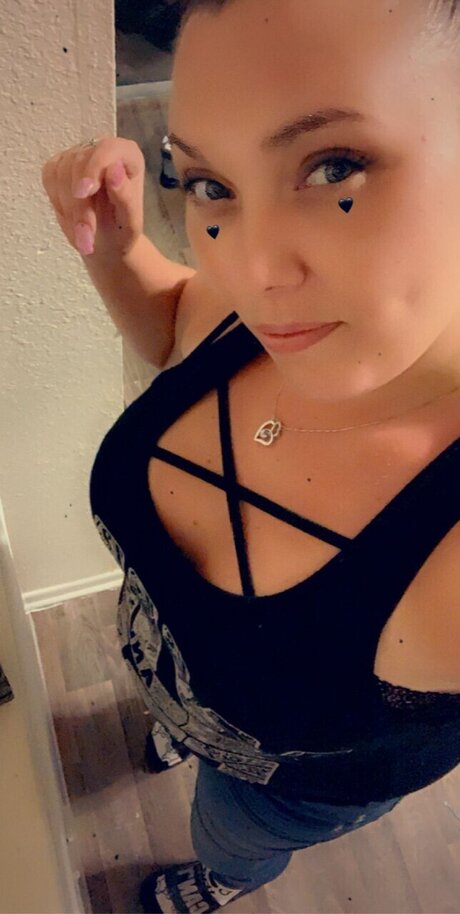 Scarlet Love free onlyfans