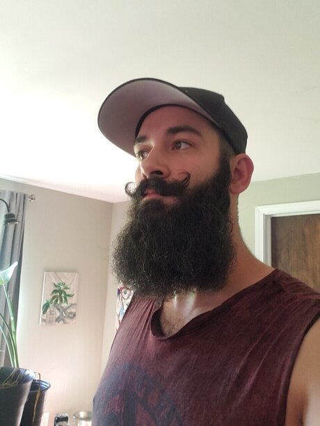 Bearded Bard sextape onlyfans