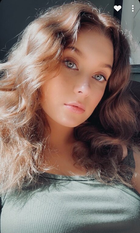 Ella Blossom only fans pictures