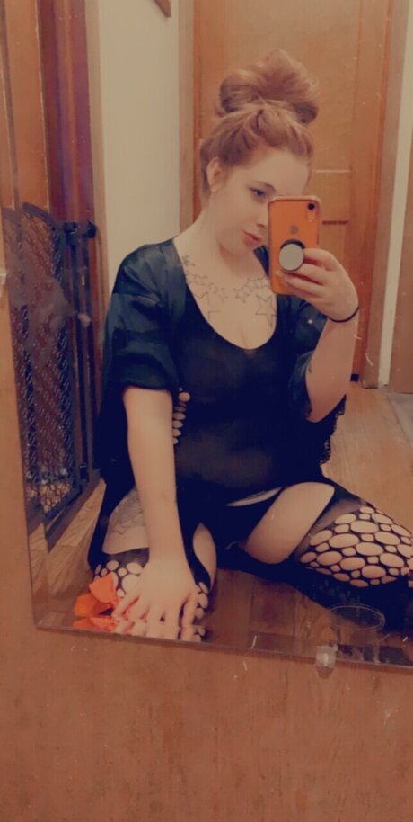 yungroxy nude onlyfans porn