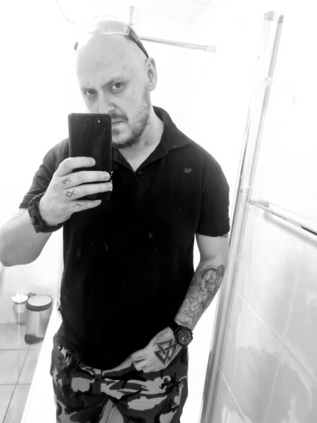 V1K1NG onlyfans leaked.