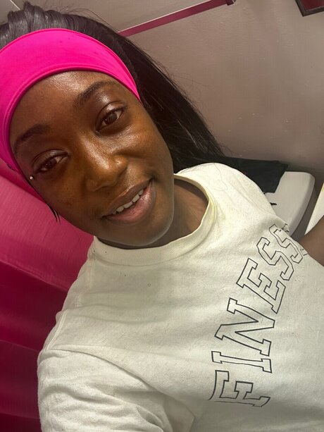 ToniiTheBodyy only fans pictures